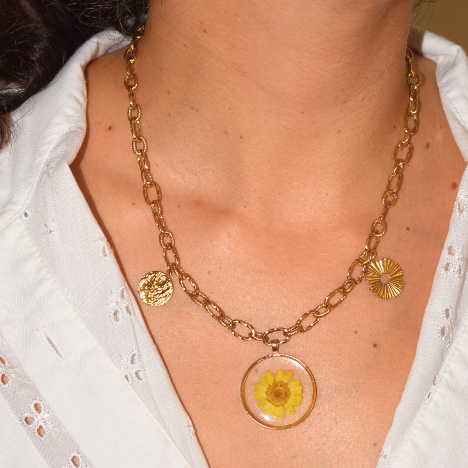 Collier Cloacina